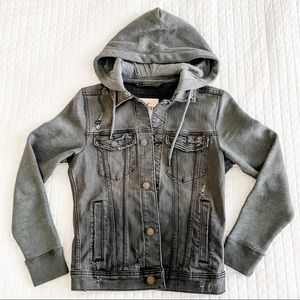 ✨Like NEW jean/sweatshirt jacket!
